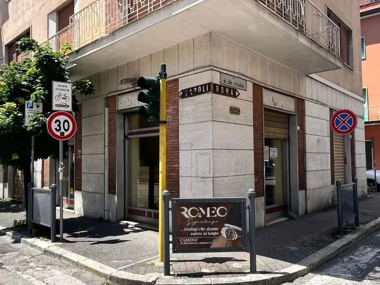 Negozio in Via Guglielmo Marconi 42, Cassino, {3} - Foto 1