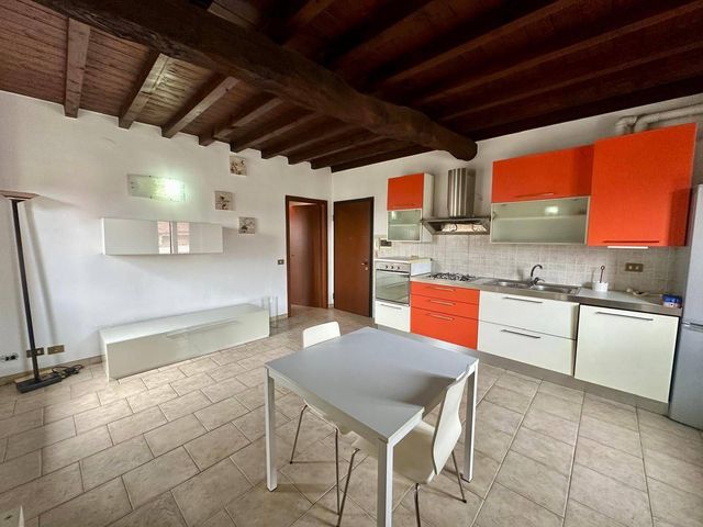 2-room flat in Via 4 Novembre 108, Giussano - Photo 1