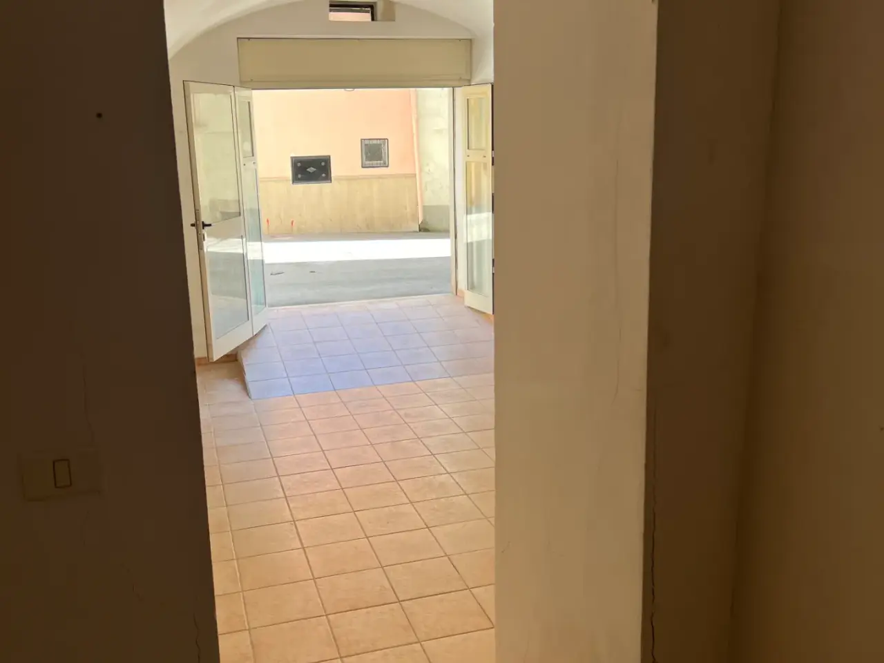 Magazzino in Via Sbrasile 40, Vico Del Gargano, {3} - Foto 1