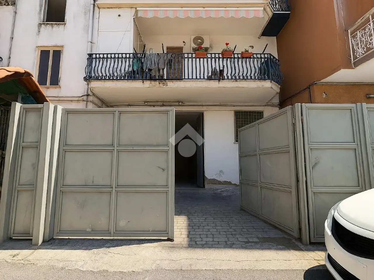 Magazzino in Via Filomena Marturano 21, Napoli, {3} - Foto 1