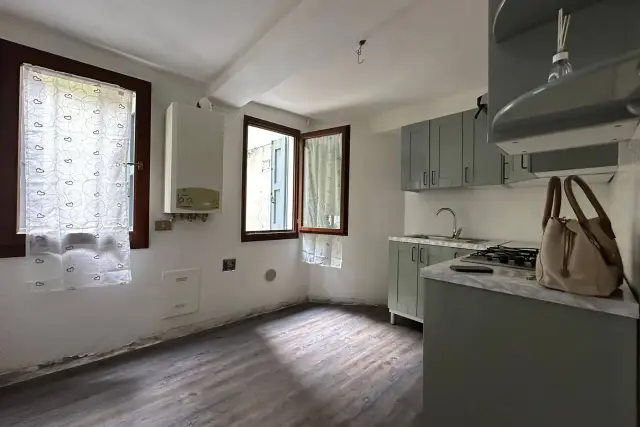 3-room flat in Viale San Giorgio 17, Sassuolo - Photo 1