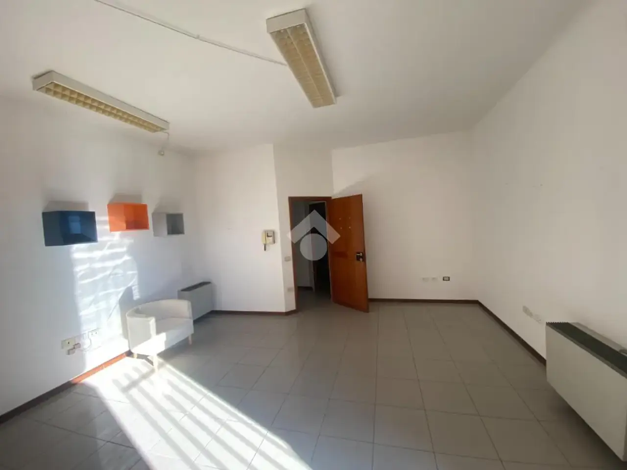 Ufficio in Via Monte Novegno 7, Bassano Del Grappa, {3} - Foto 1