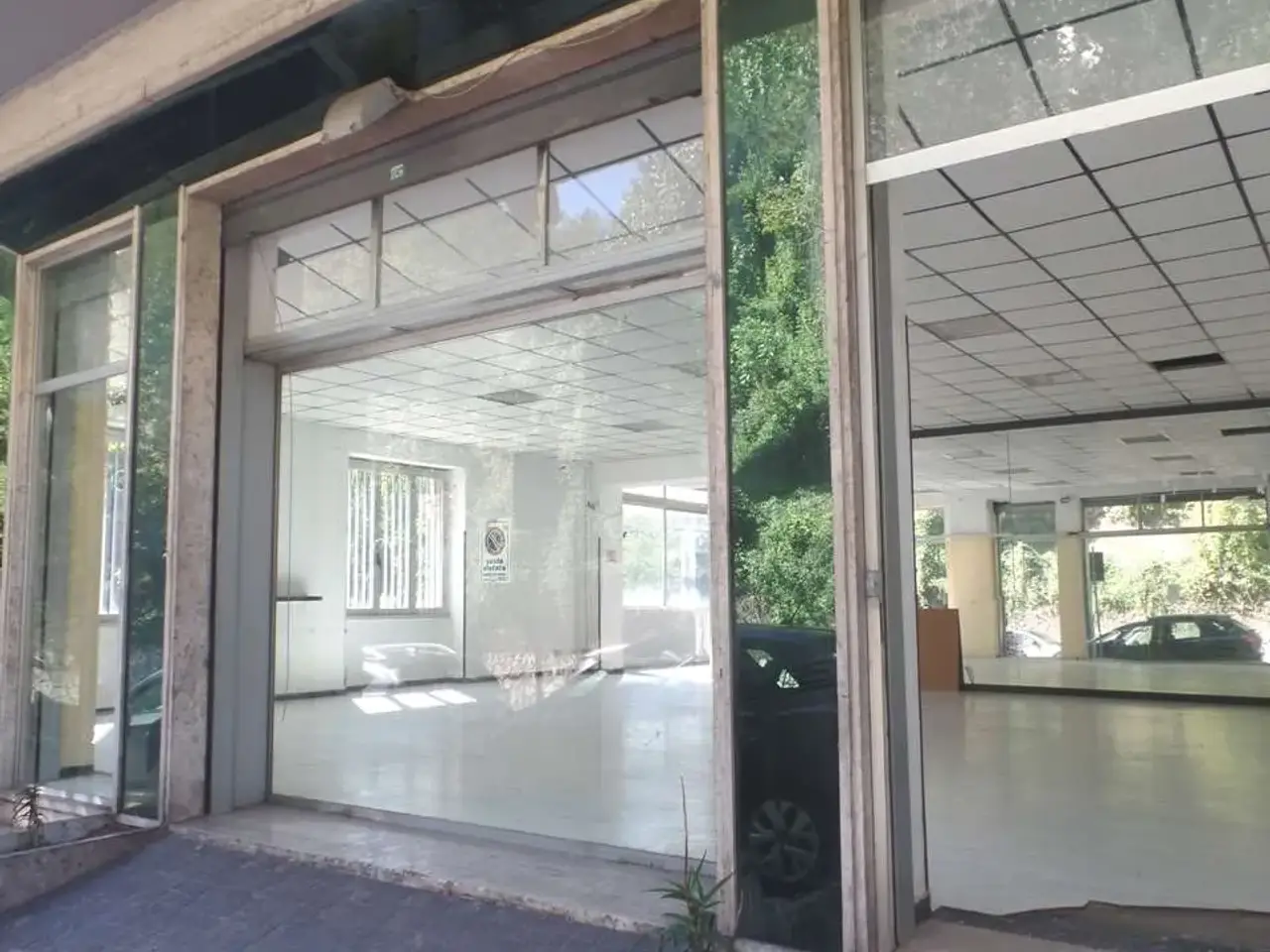 Negozio in Viale Mazzini  56, Frosinone, {3} - Foto 1