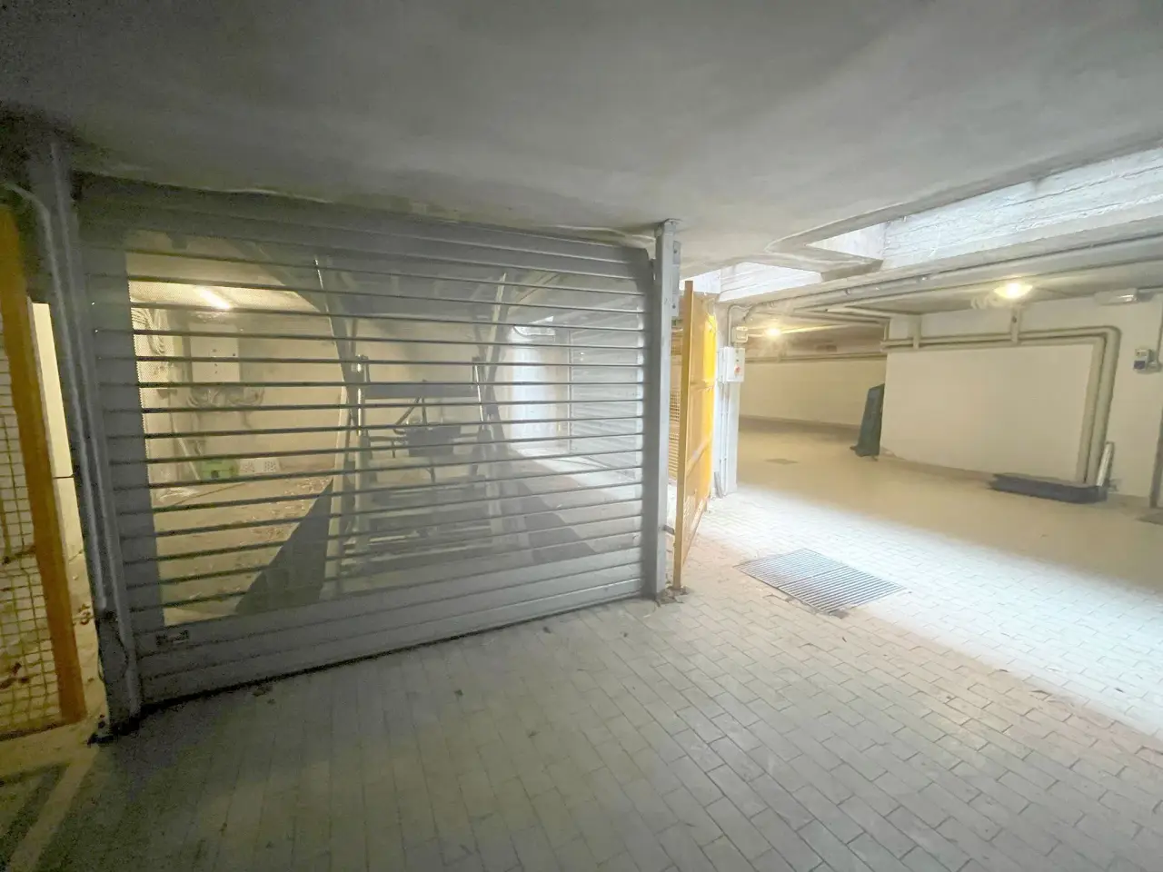 Parcheggio chiuso in , Bologna, {3} - Foto 2
