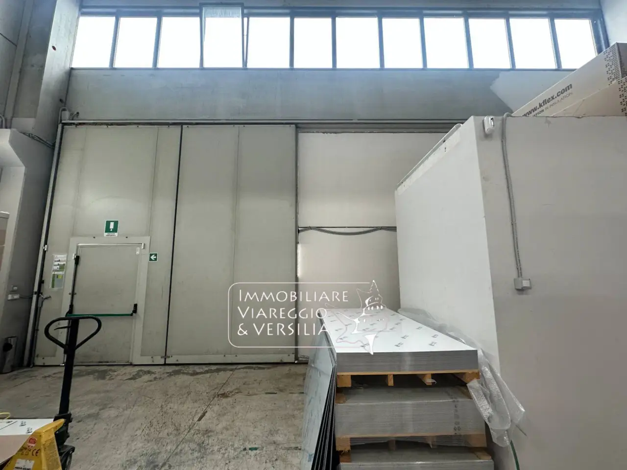 Magazzino in Via Scirocco, Viareggio, {3} - Foto 2