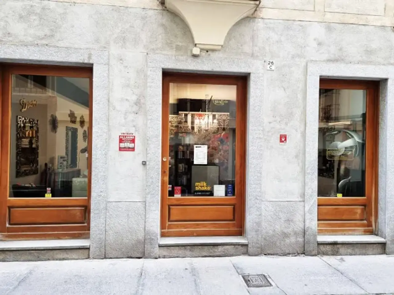 Negozio in Via Santa Chiara 26c, Torino, {3} - Foto 1