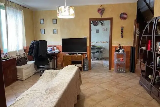 4-room flat in Piazza Vittorio Alfieri 4/7, Villanova d'Asti - Photo 1