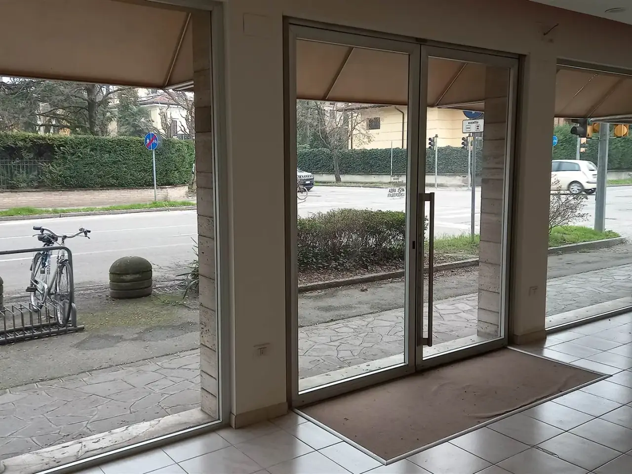 Negozio in Viale Moreali, Modena, {3} - Foto 1