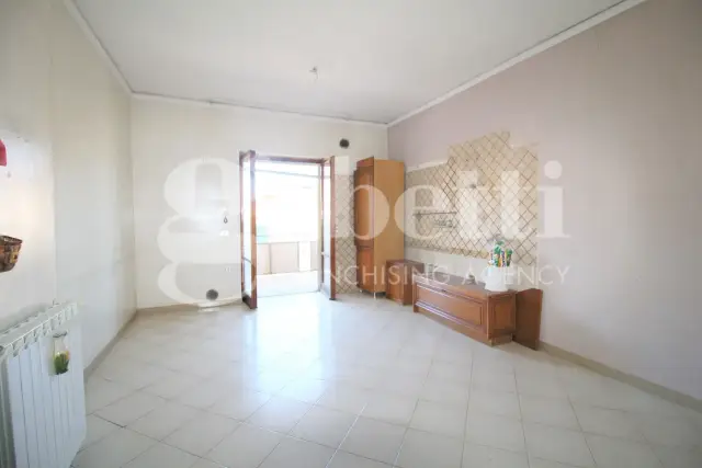 3-room flat in Via Napoli, Arzano - Photo 1