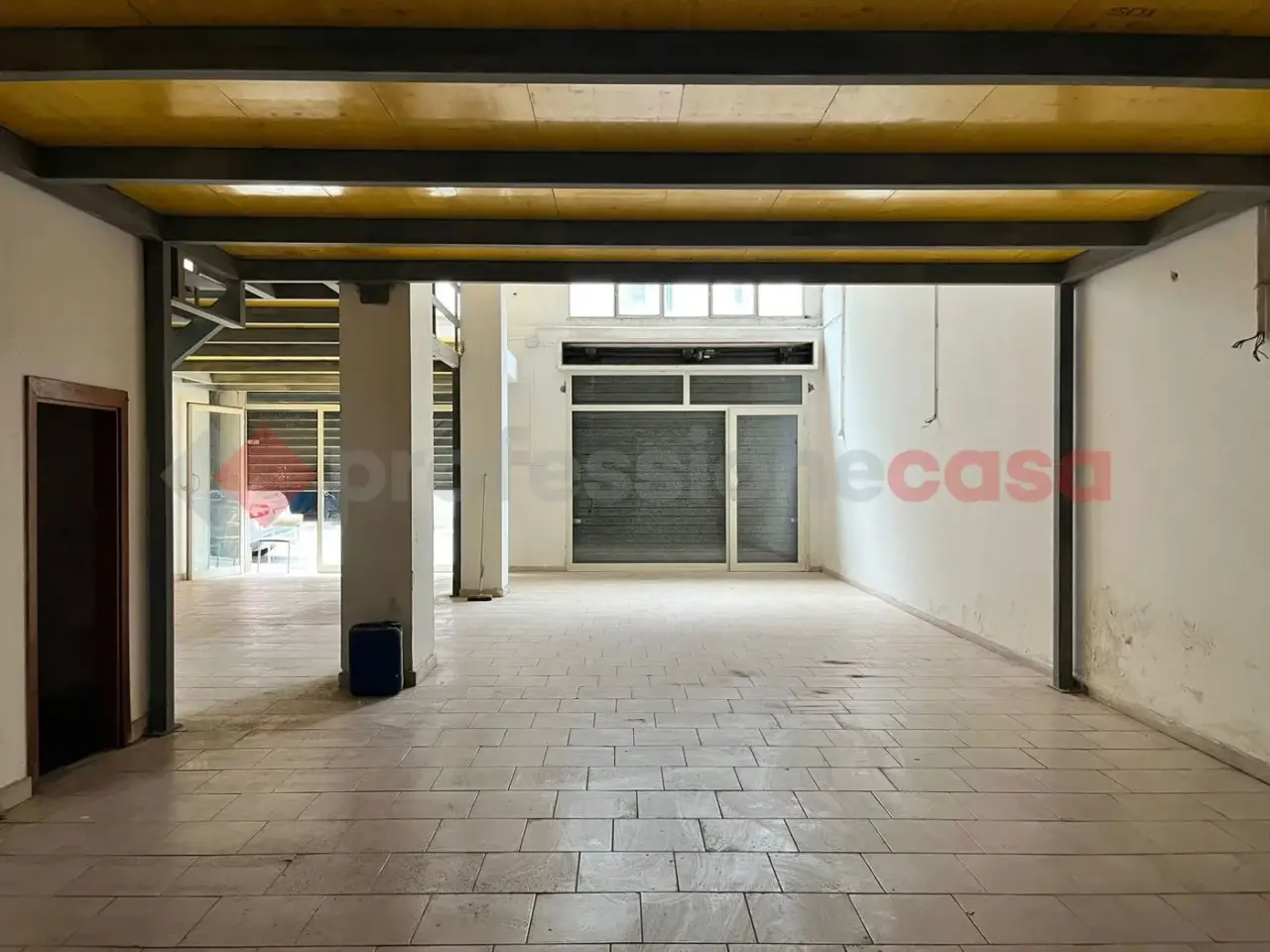 Negozio in Via Abate Aligerno  36, Cassino, {3} - Foto 1