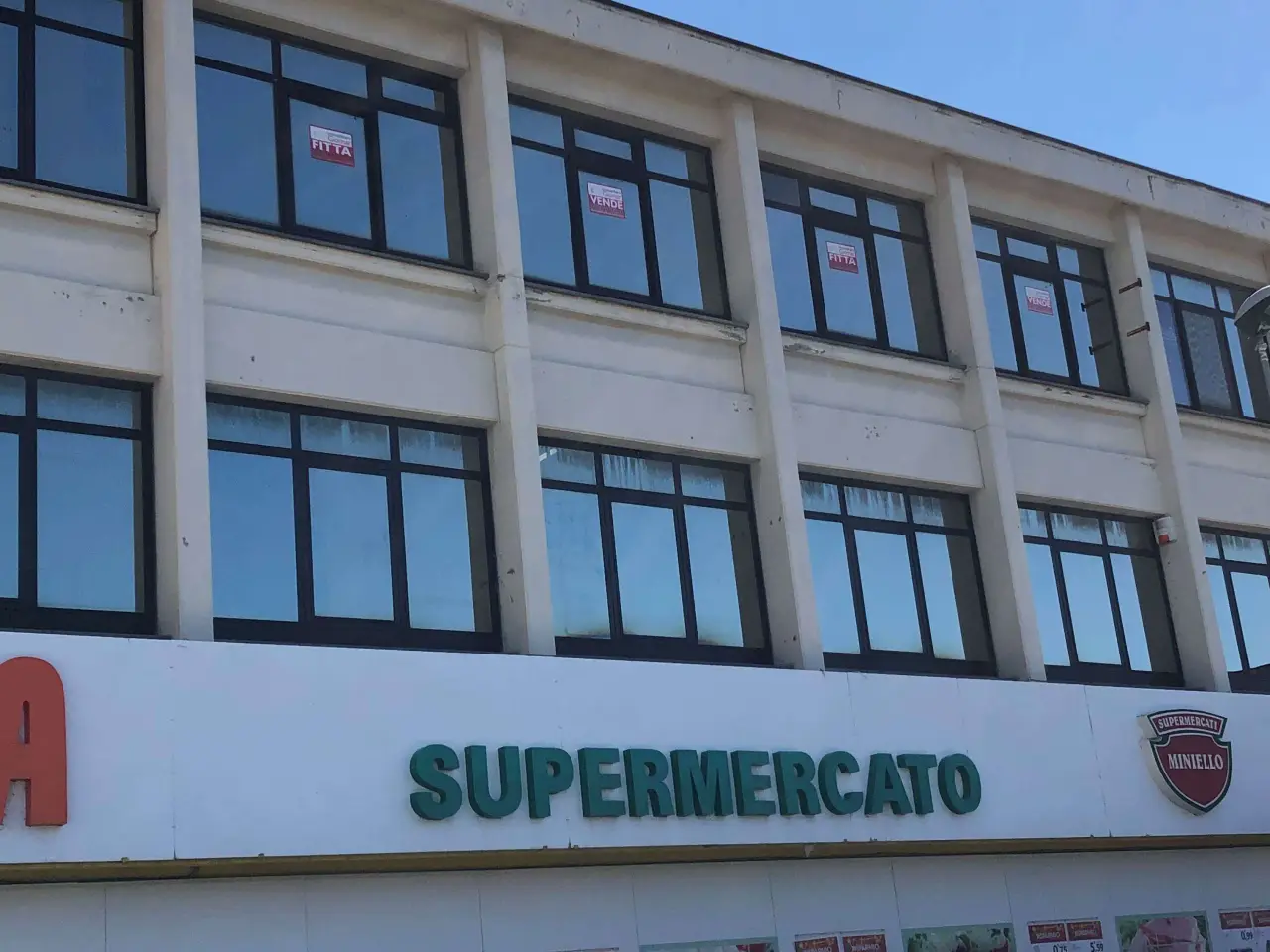 Ufficio in Piazza Falcone, Mondragone, {3} - Foto 2
