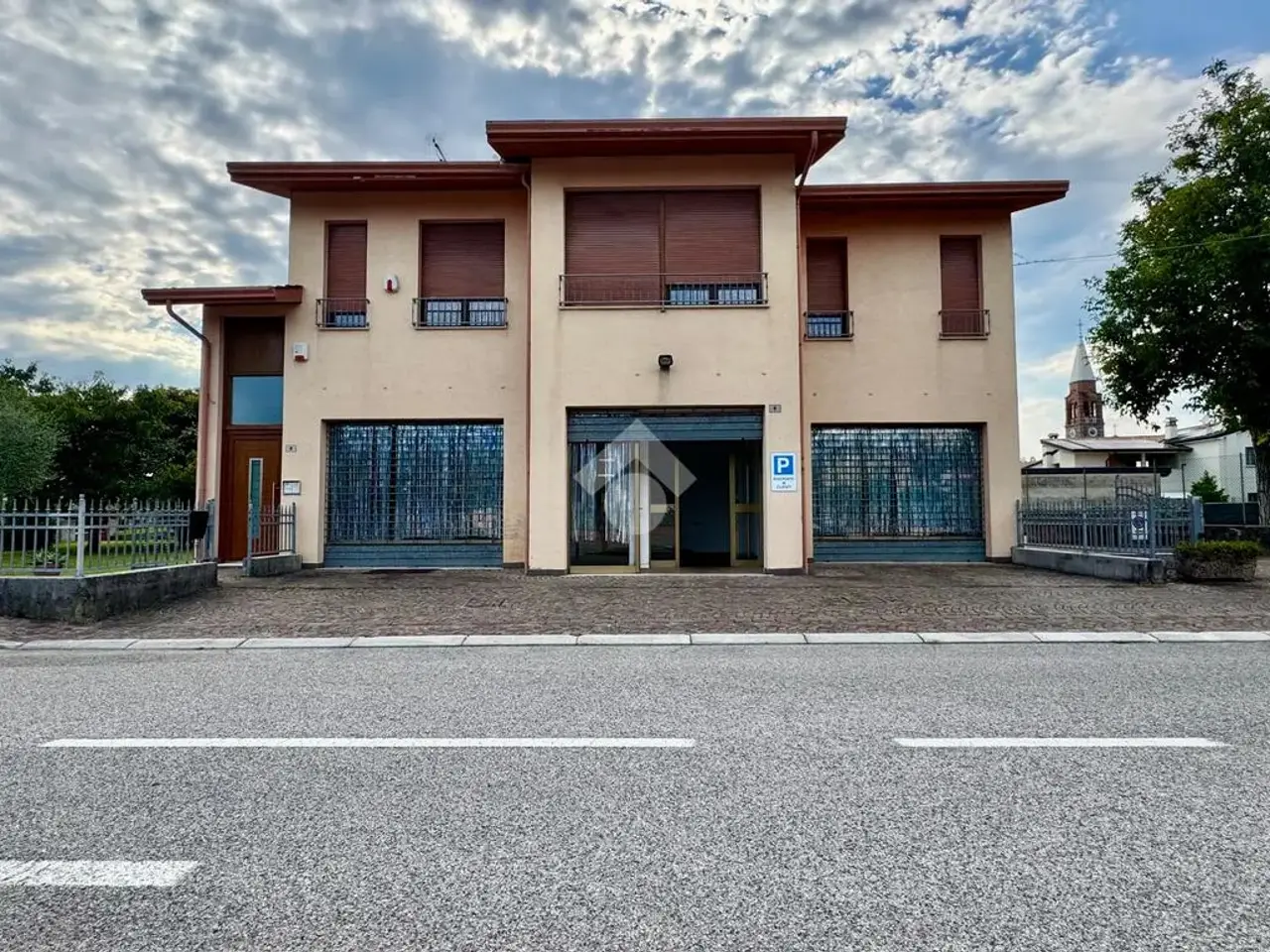 Negozio in Via G. Pascoli 6, San Giovanni Al Natisone, {3} - Foto 1