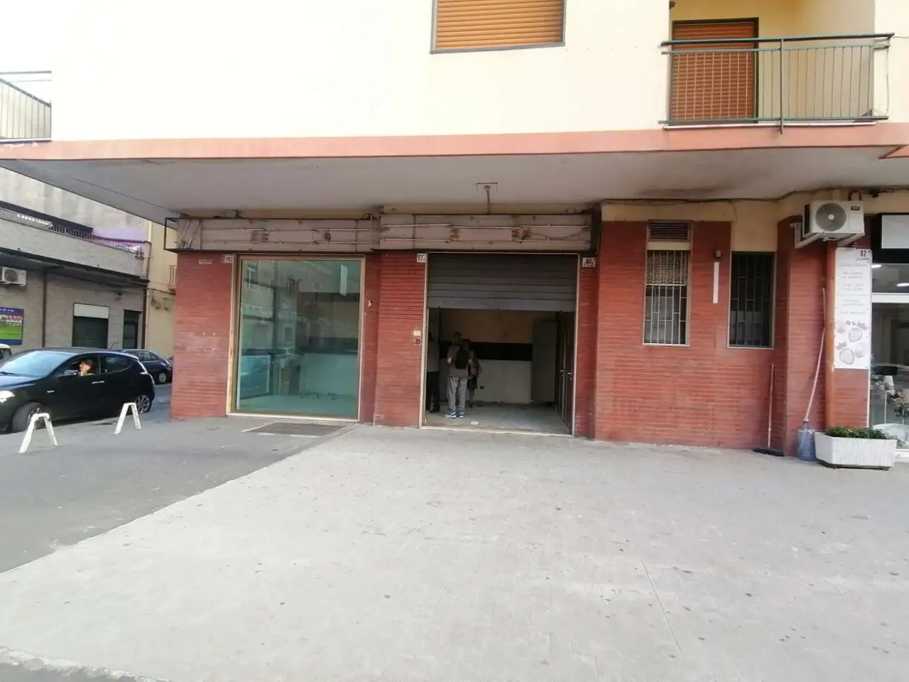 Negozio in Via Re Martino 92/a, Catania, {3} - Foto 1