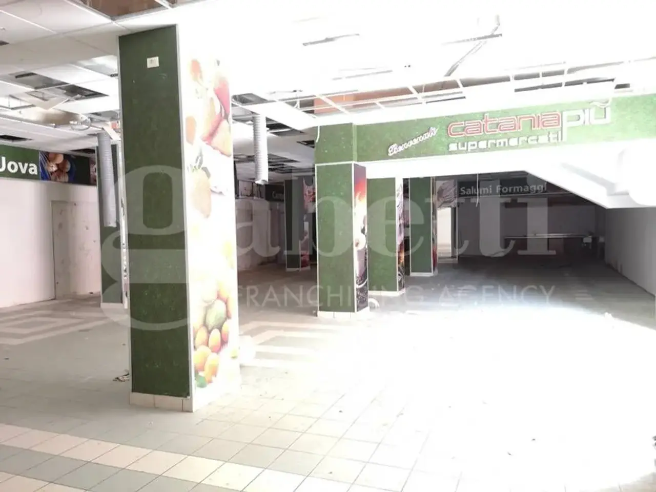 Magazzino in Via Marcello Candia , Napoli, {3} - Foto 1