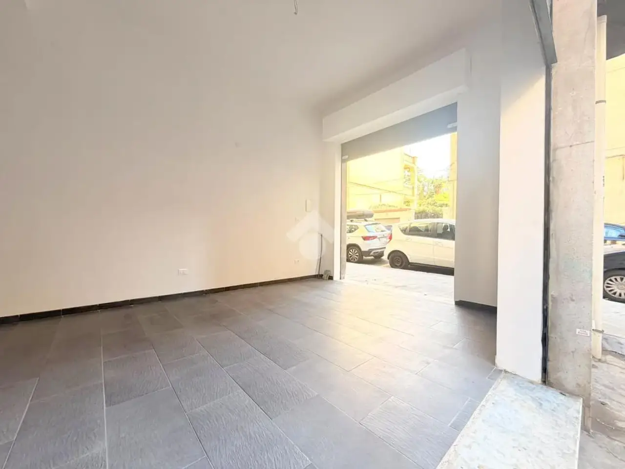 Negozio in Via Marco Polo 12, Palermo, {3} - Foto 1