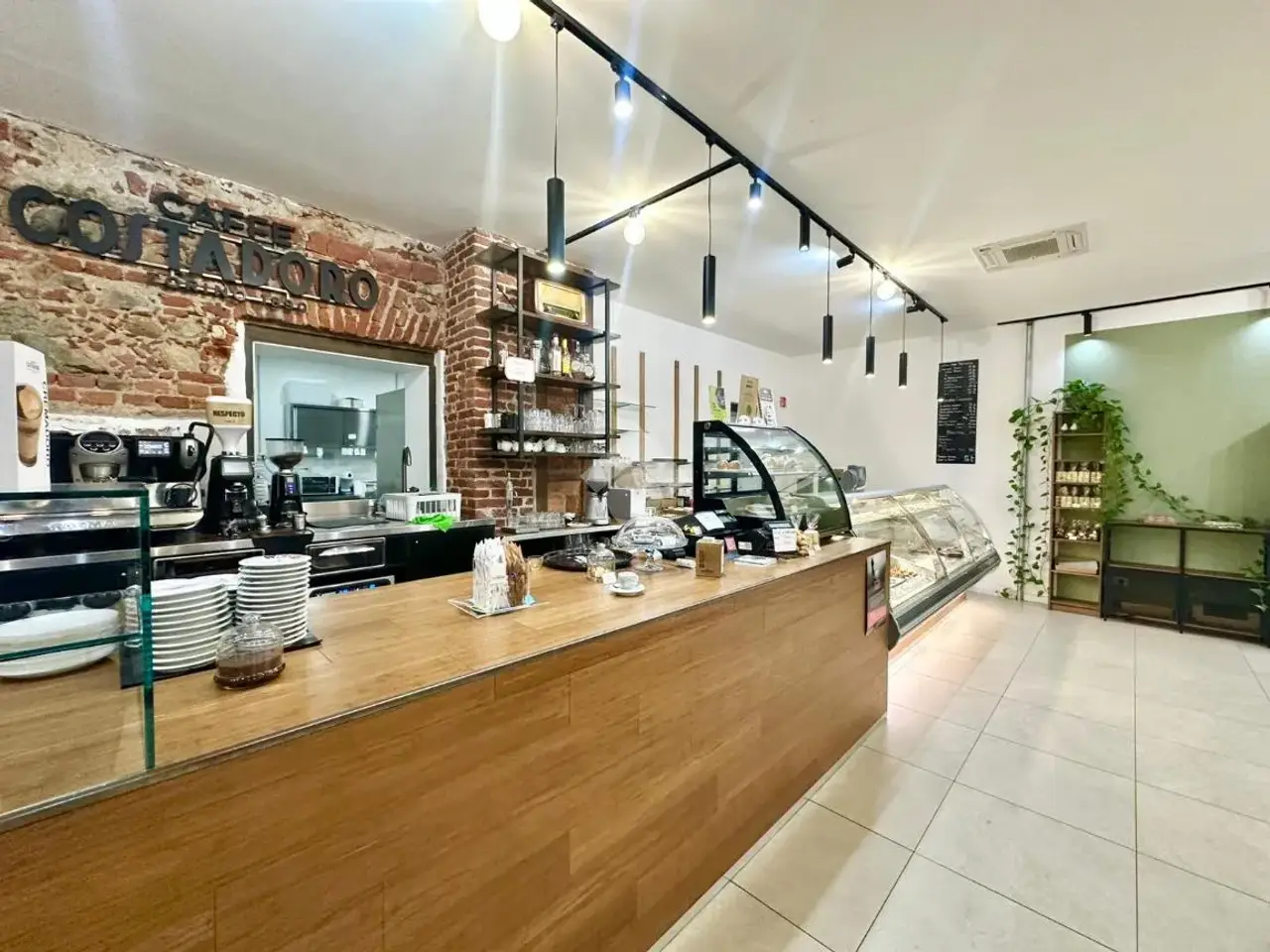 Negozio in Via Giuseppe Mazzini 25, Torino, {3} - Foto 2