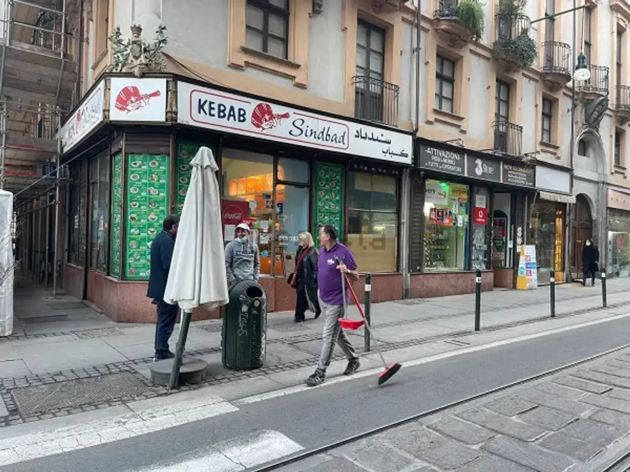 Negozio in Via Milano 10, Torino, {3} - Foto 1