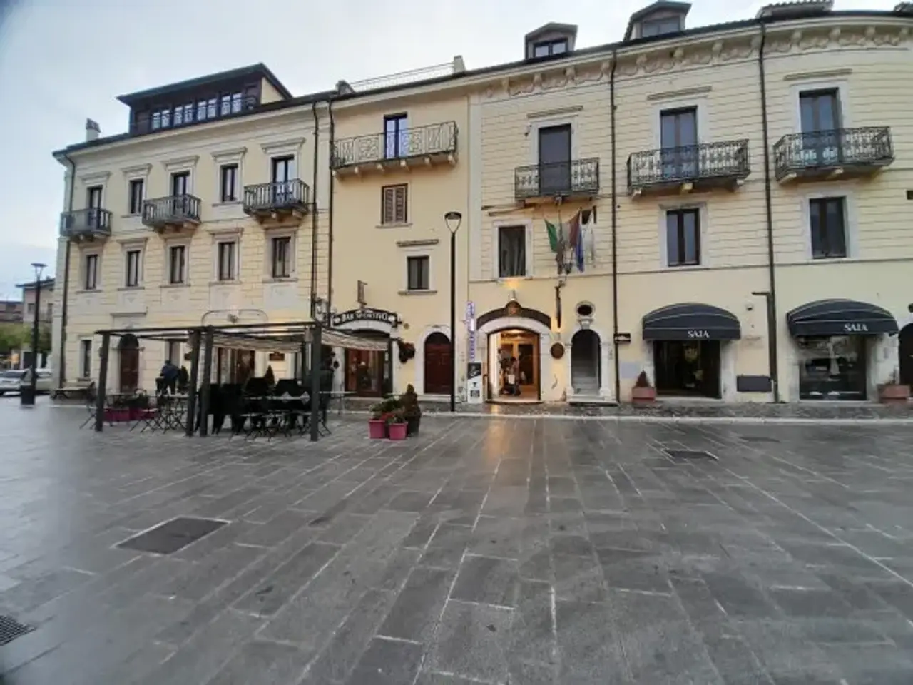 Negozio in Corso Vittorio Emanuele 5, Castel Di Sangro, {3} - Foto 1