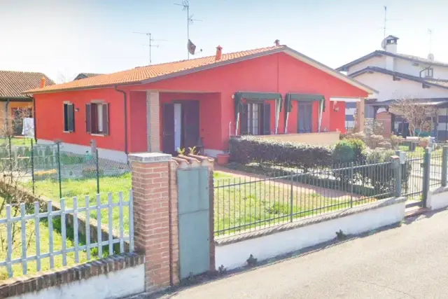 Villa in Via Milano, Crema - Foto 1