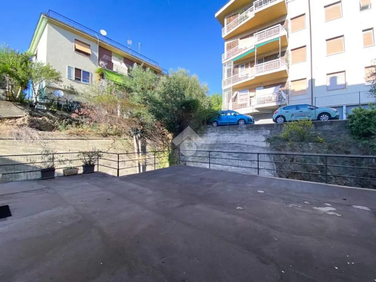 Magazzino in Via Genova 15, Savona, {3} - Foto 1