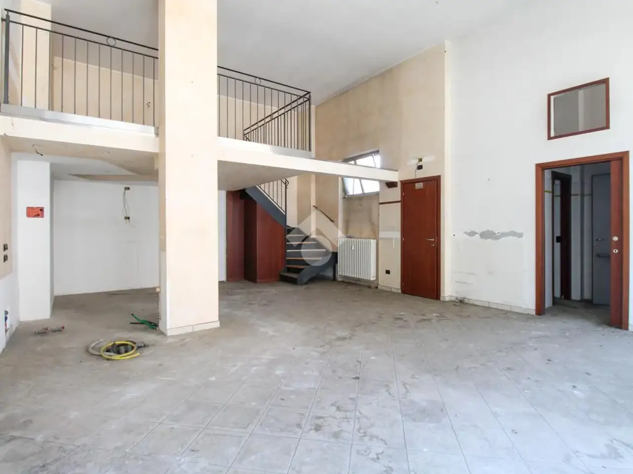 Ufficio in Via Luigi Piazzini 1, Ponte San Pietro, {3} - Foto 1