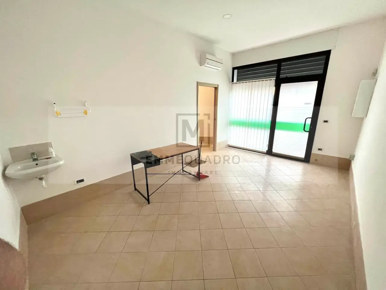 Negozio in Via Pantanelle, Terracina, {3} - Foto 1