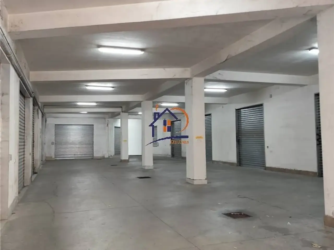Parcheggio chiuso in Via Donato Mungo, Corigliano-Rossano, {3} - Foto 1