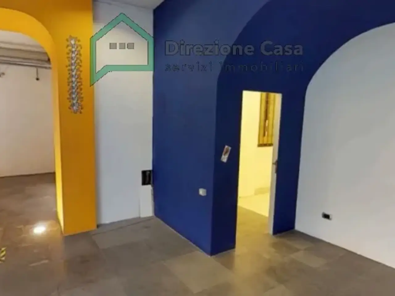 Negozio in Via Vittor Pisani, Milano, {3} - Foto 1