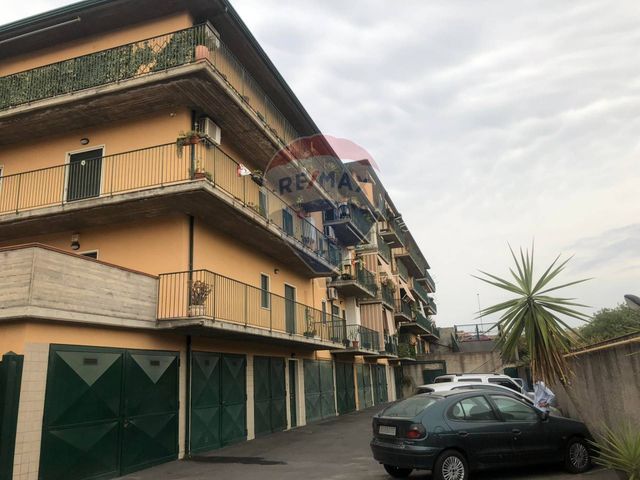 Trilocale in Via Luigi Capuana 1, Camporotondo Etneo - Foto 1