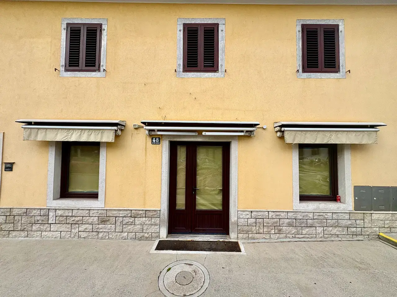 Negozio in Via Igo Gruden 48, Trieste, {3} - Foto 1