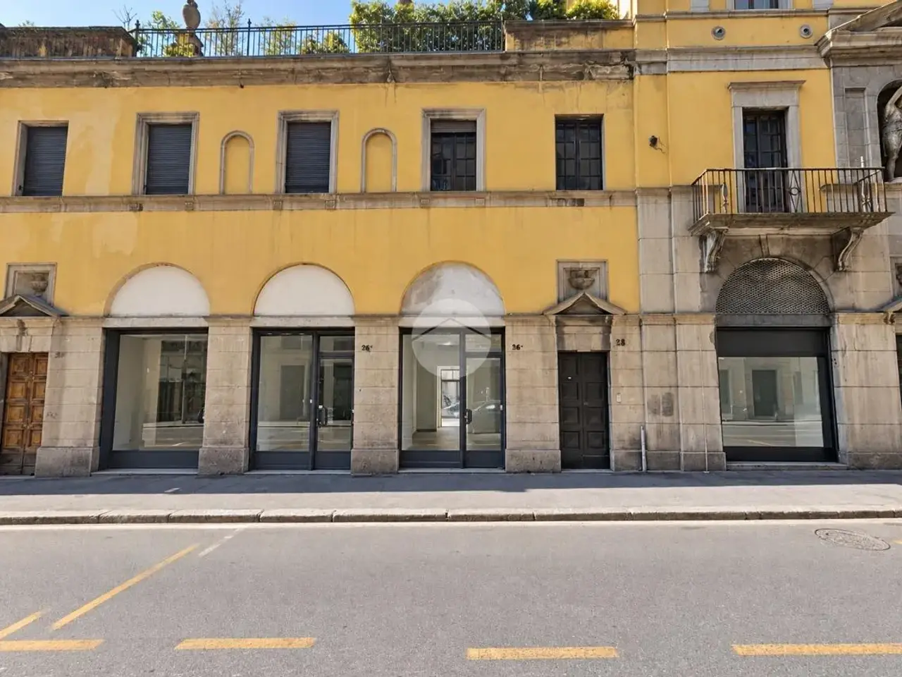 Negozio in Via Giuseppe Verdi, Bergamo, {3} - Foto 2