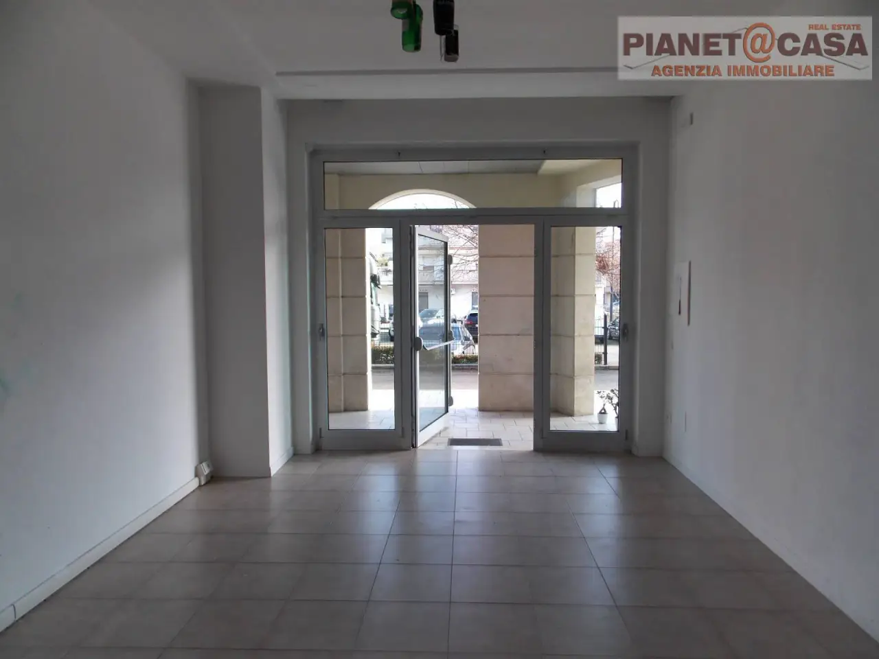 Negozio in Via Salaria, Spinetoli, {3} - Foto 1