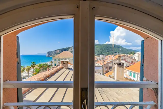 2-room flat in Piazza Vittorio Emanuele II, Finale Ligure - Photo 1