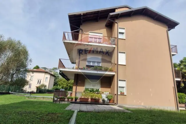 2-room flat in Via Daverio 78, Varese - Photo 1