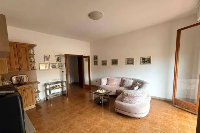 Vierzimmerwohnung in Via Ippolito Nievo, Città di Castello - Foto 1