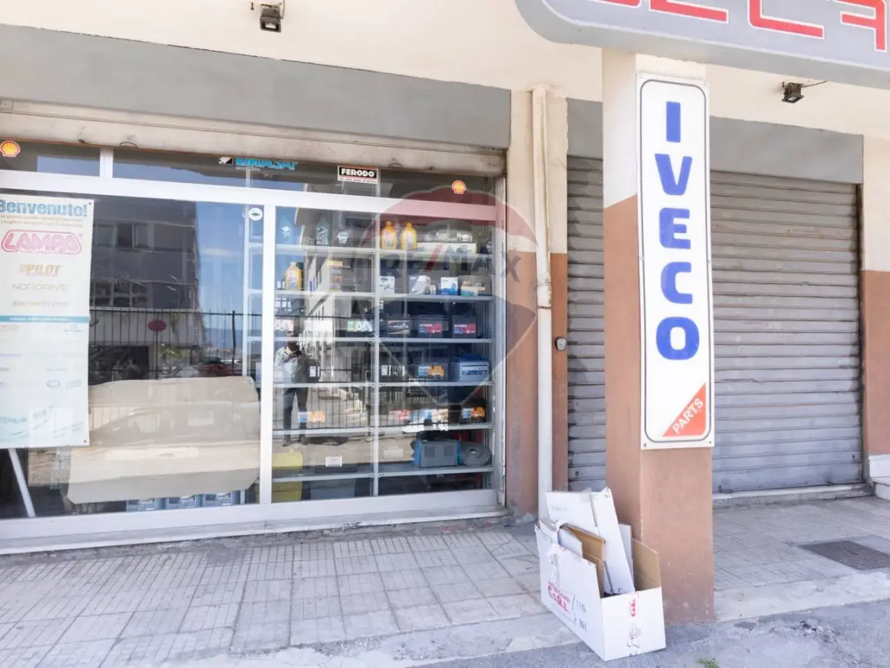 Negozio in Strada Statale 114, Messina, {3} - Foto 1