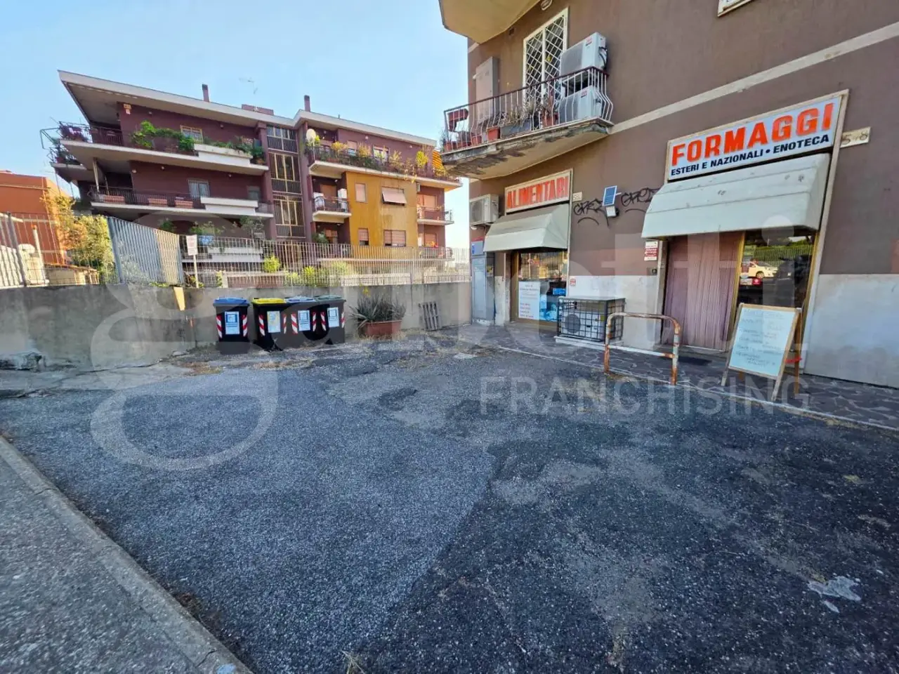Esercizio commerciale in Via di Bravetta 578, Roma, {3} - Foto 1