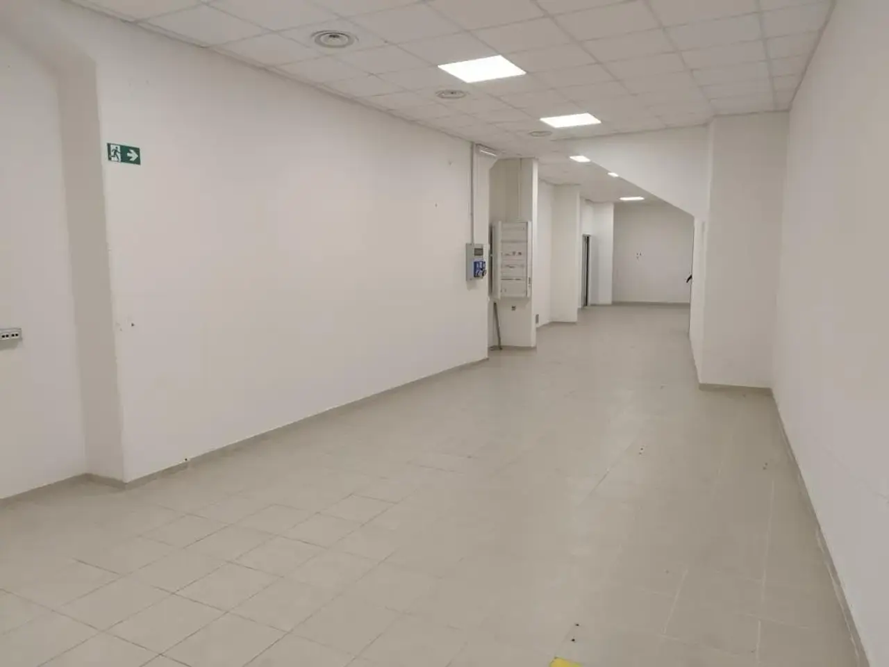 Capannone in Via Armea 114, Sanremo, {3} - Foto 1