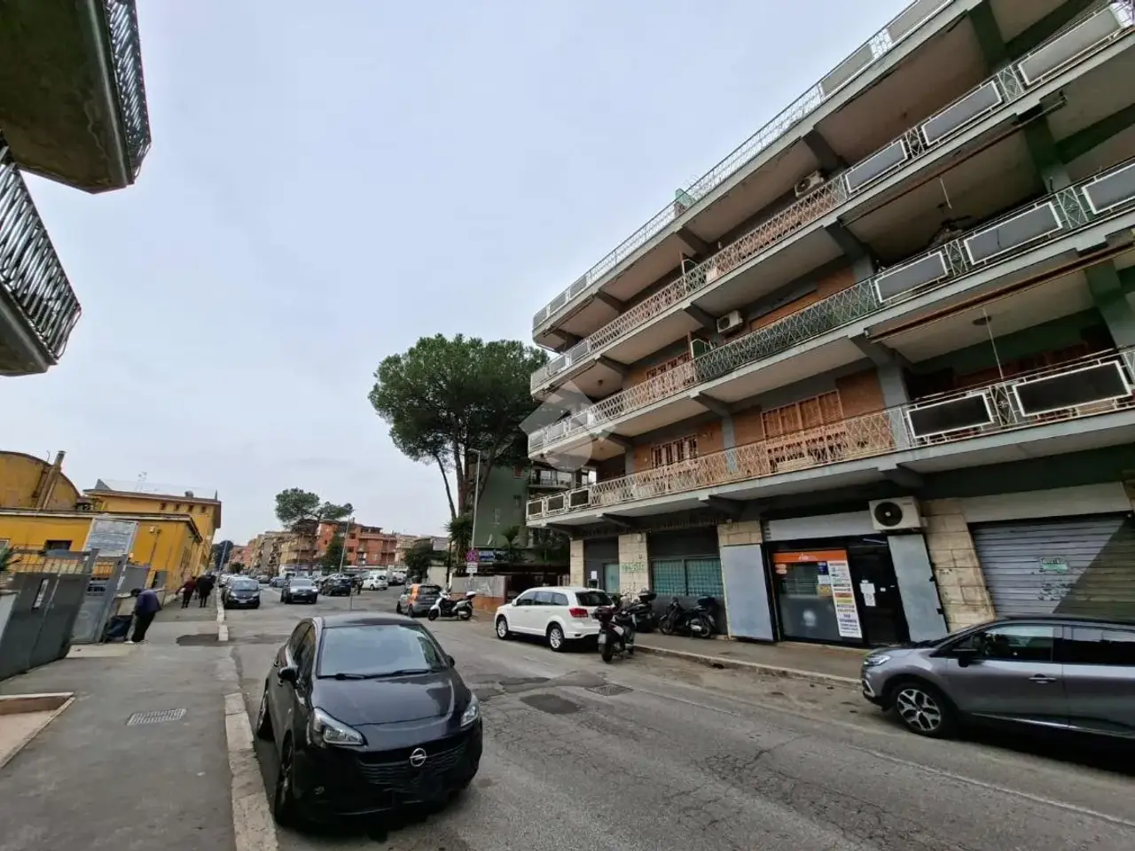 Negozio in Via del Monte delle Capre 18, Roma, {3} - Foto 1