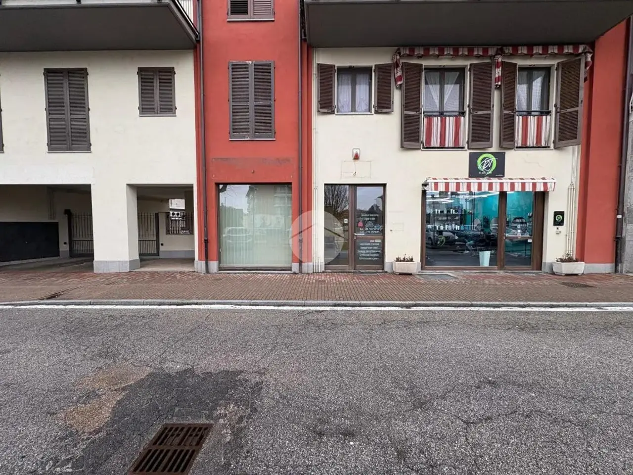 Negozio in Via Vittorio Veneto 5, La Loggia, {3} - Foto 1