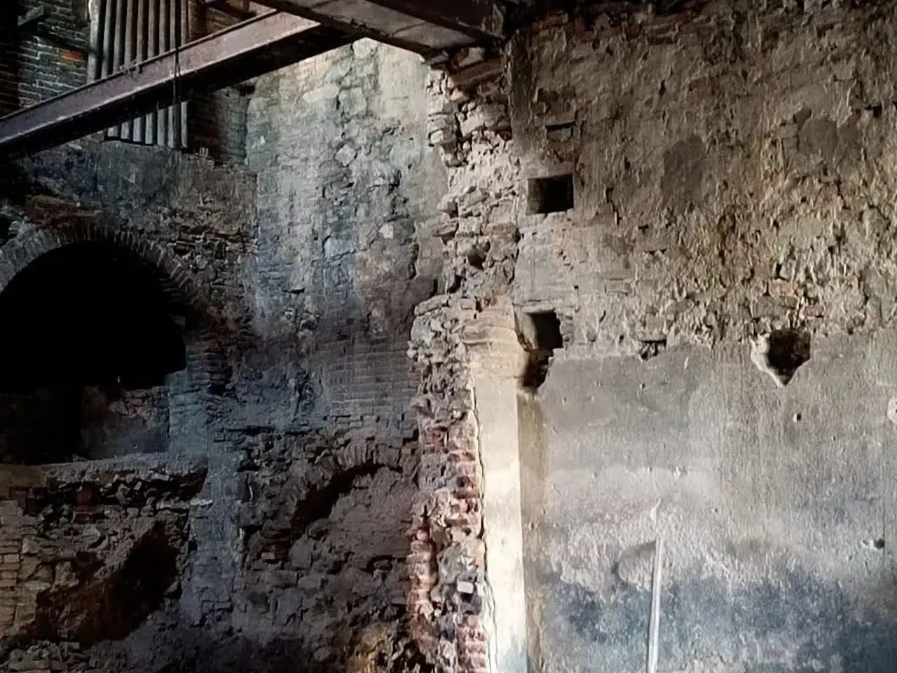 Magazzino in , Vicopisano, {3} - Foto 2