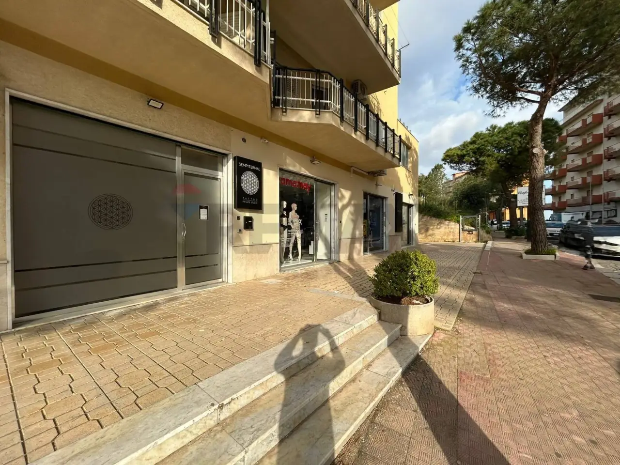 Esercizio commerciale in Viale Aldo Moro 81, Favara, {3} - Foto 2