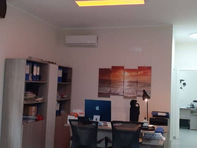 Shared office in Via Guglielmo Marconi, Casoria - Photo 1