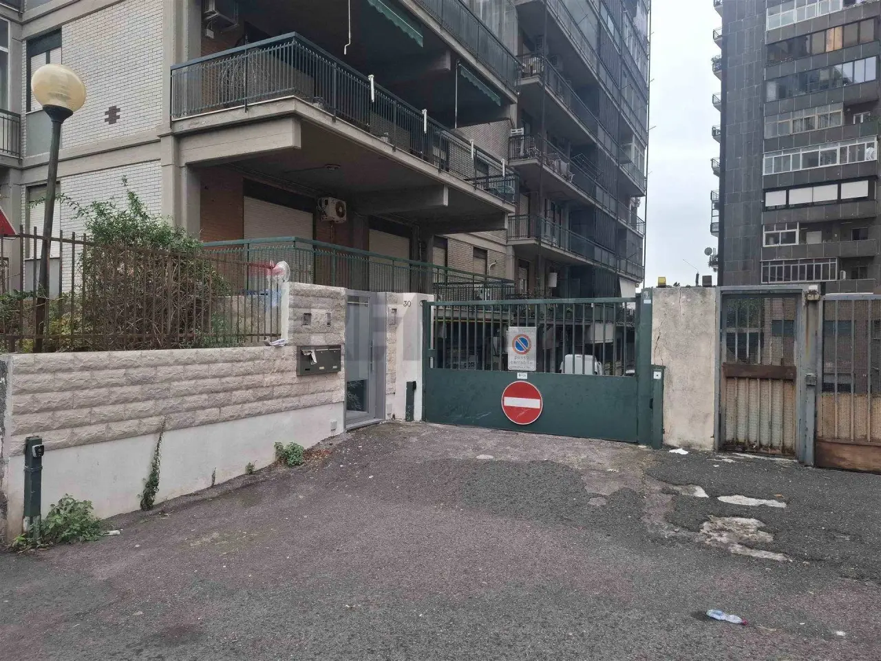 Negozio in Via Borgetti 30, Catania, {3} - Foto 2