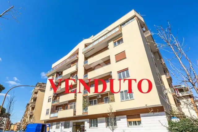 Trilocale in vendita, Via dei Monti di Creta 103, Roma - Foto 1