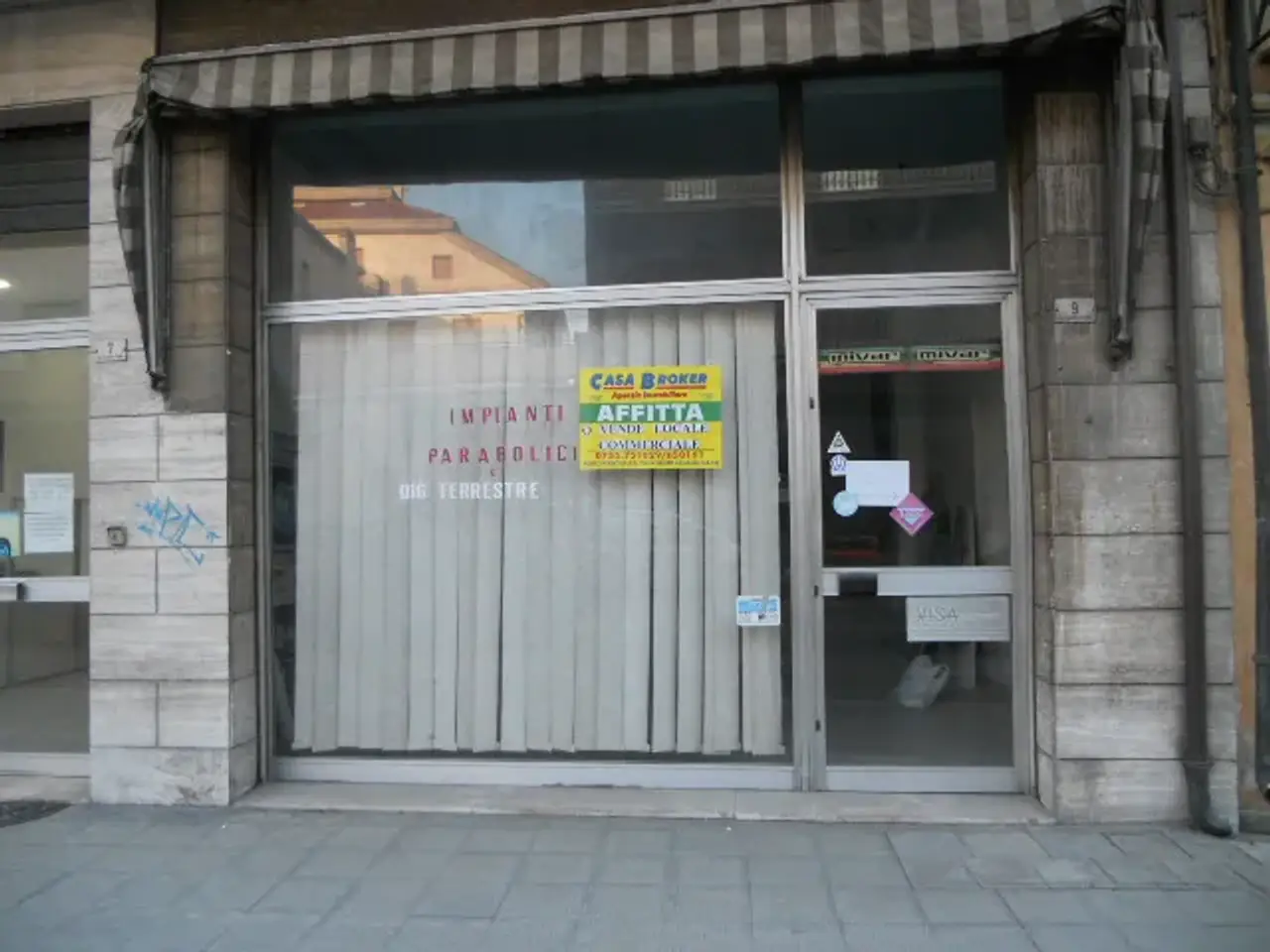 Negozio in Via Nazario Sauro, San Benedetto Del Tronto, {3} - Foto 2