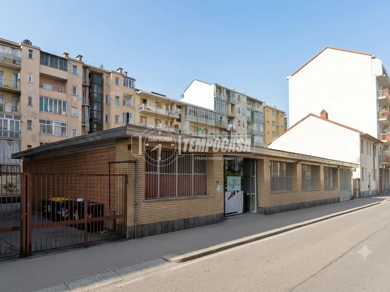 Negozio in Via Salbertrand 83/3, Torino, {3} - Foto 1
