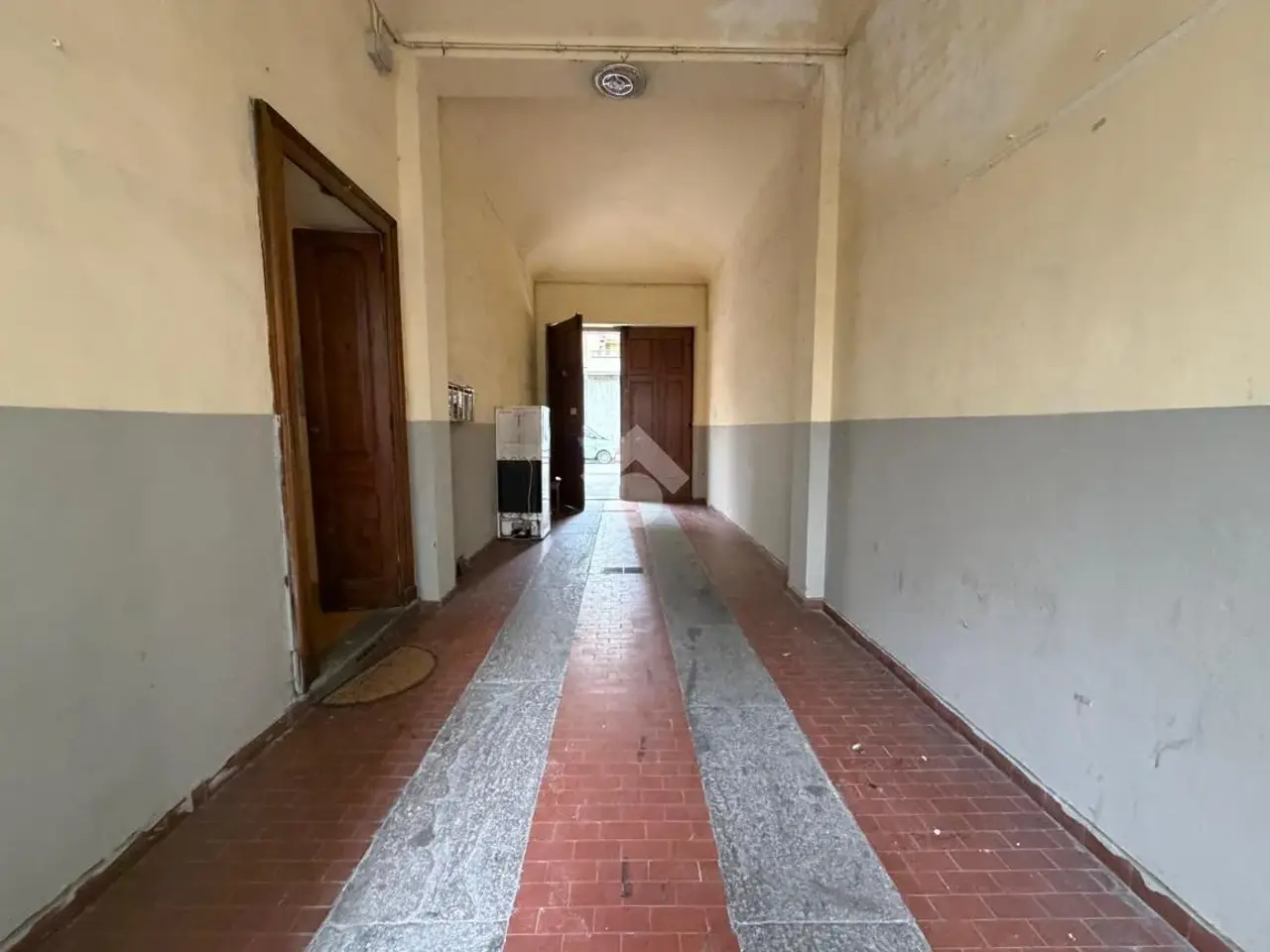 Magazzino in Via Ghemme 1, Torino, {3} - Foto 1