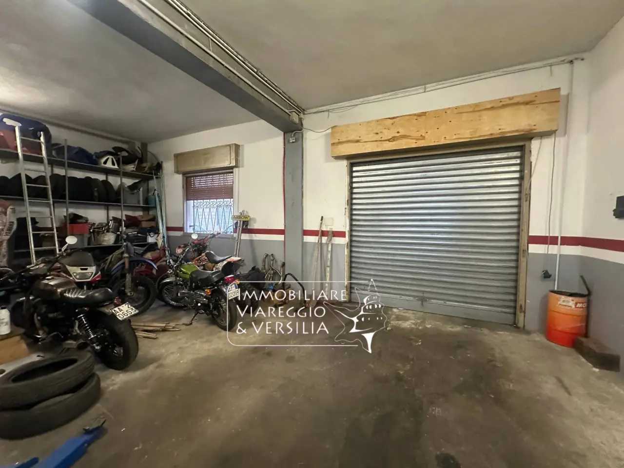Magazzino in Via Fratelli Cervi 20, Viareggio, {3} - Foto 1