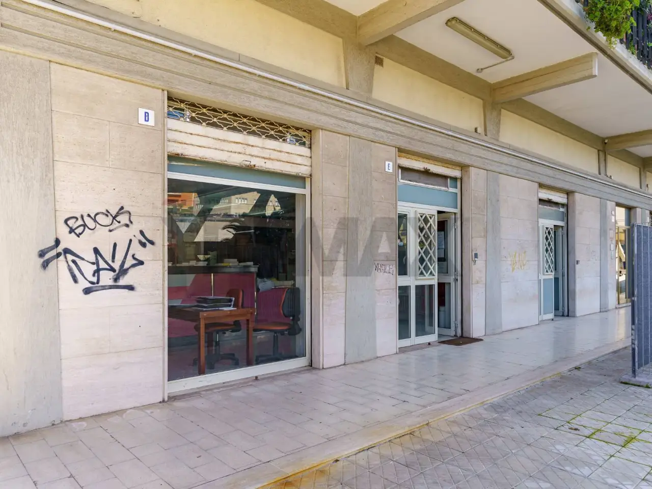 Negozio in Via Vincenzo Giuffrida 203, Catania, {3} - Foto 1
